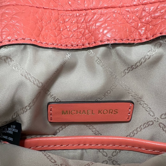 🌸 MICHAEL KORS VIV EXTRA SMALL CONVERTIBLE PEBBLE LEATHER ZIP BACKPACK 🎒 - Picture 8 of 12